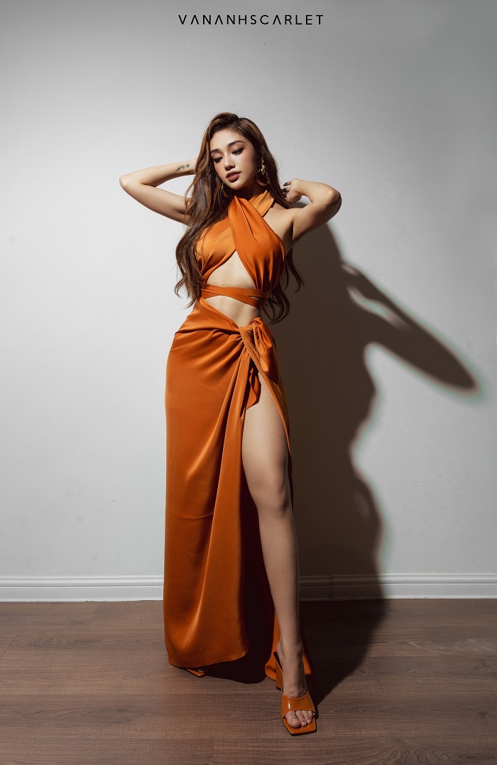 Set váy nữ VANANHSCARLET buộc eo xẻ tà S016S22