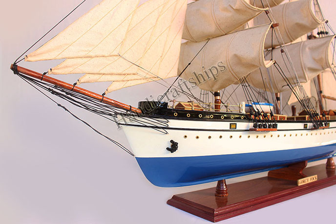 Thuyền buồm trang trí Tết (Gorch Fock - Thân 60cm)