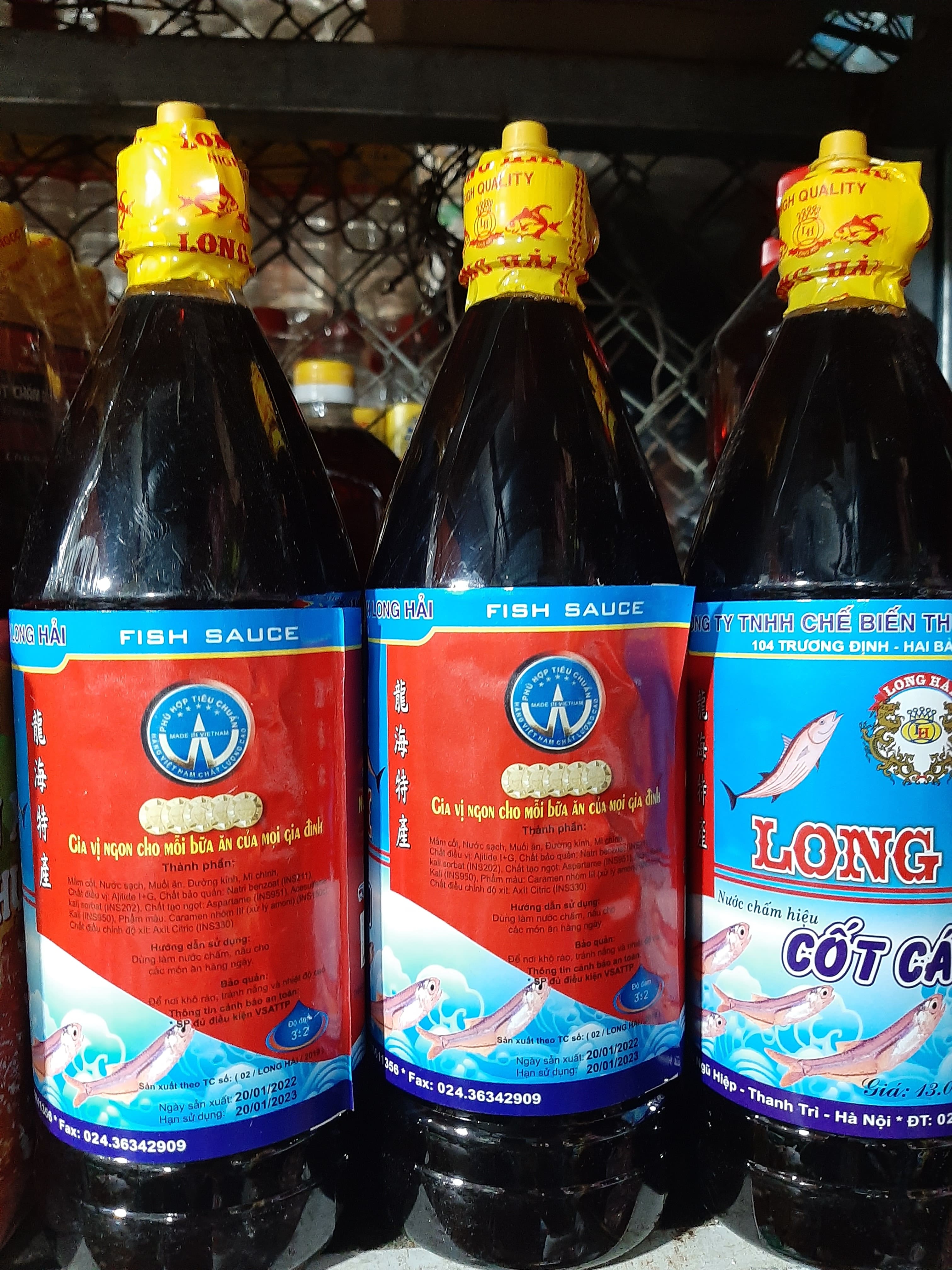 Nước mắm hiệu cốt cá cơm Long Hải loại 900ml