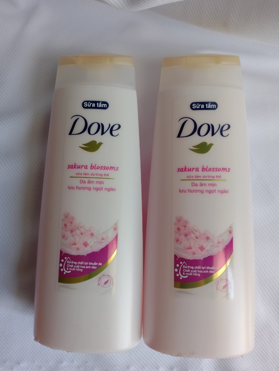 (200g) Sữa Tắm Dưỡng Thể Dove Sakura Blossoms
