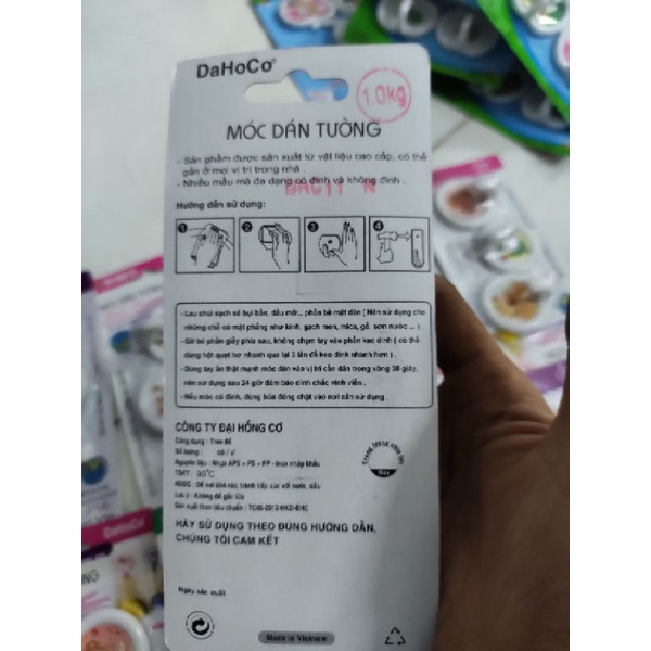 vỉ 3 móc dán tường