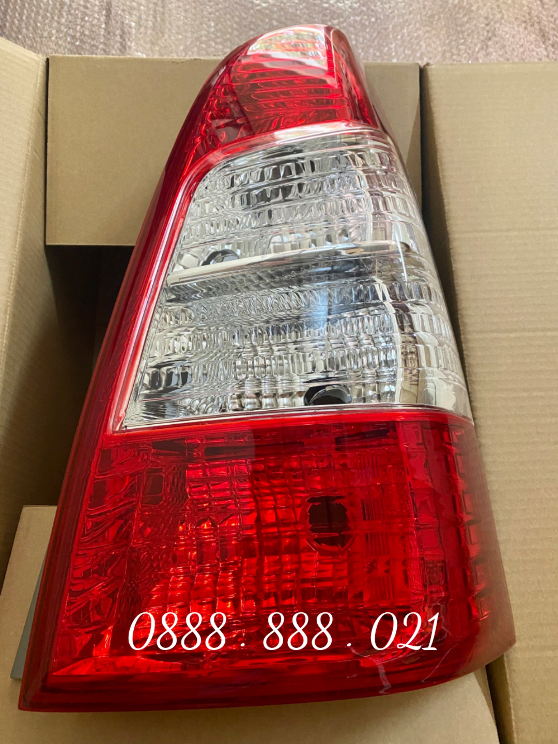 Đèn hậu Innova 12 - 14 ( giá 1 chiếc , Oem )