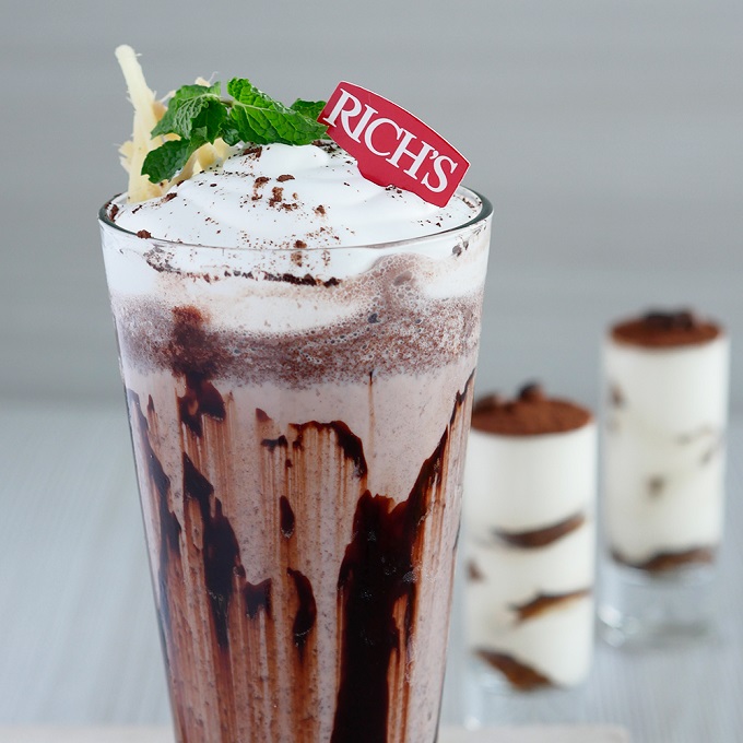 Kem làm bánh / pha chế đa dụng (Whip Topping Base 907gam)