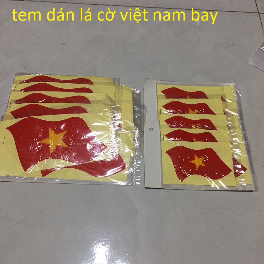 Tem đề can 3D logo cờ Việt Nam (giá 1 cái)