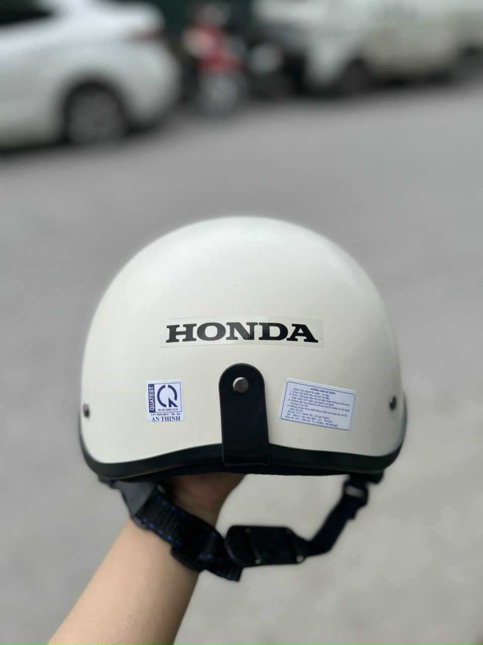 Mũ bảo hiểm Honda có kính chắn gió