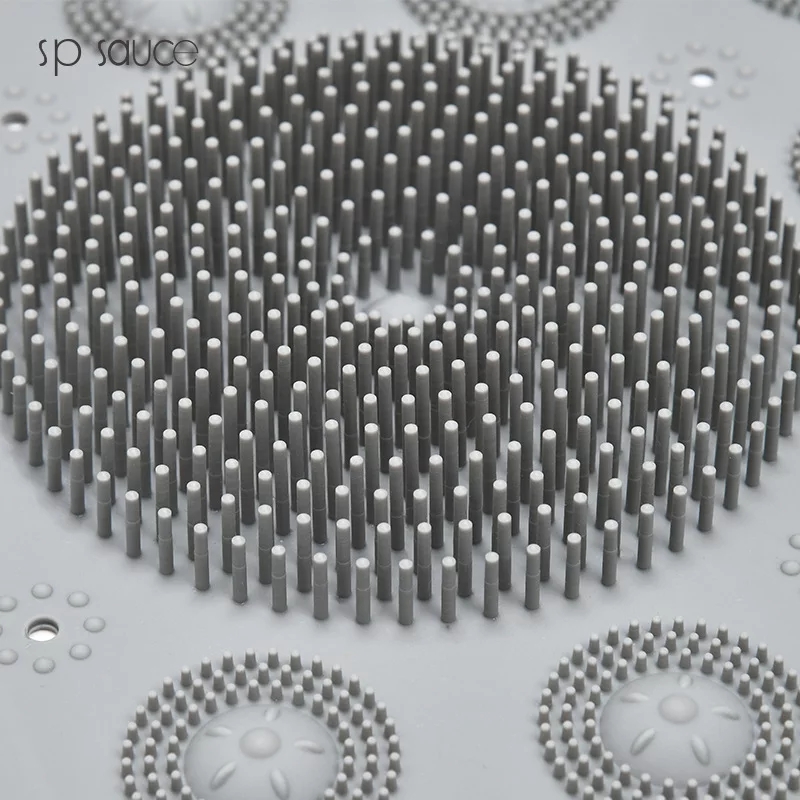 Silicone%20Material%20Non-Slip%20Bathroom%20Mat%20-%20Image%204