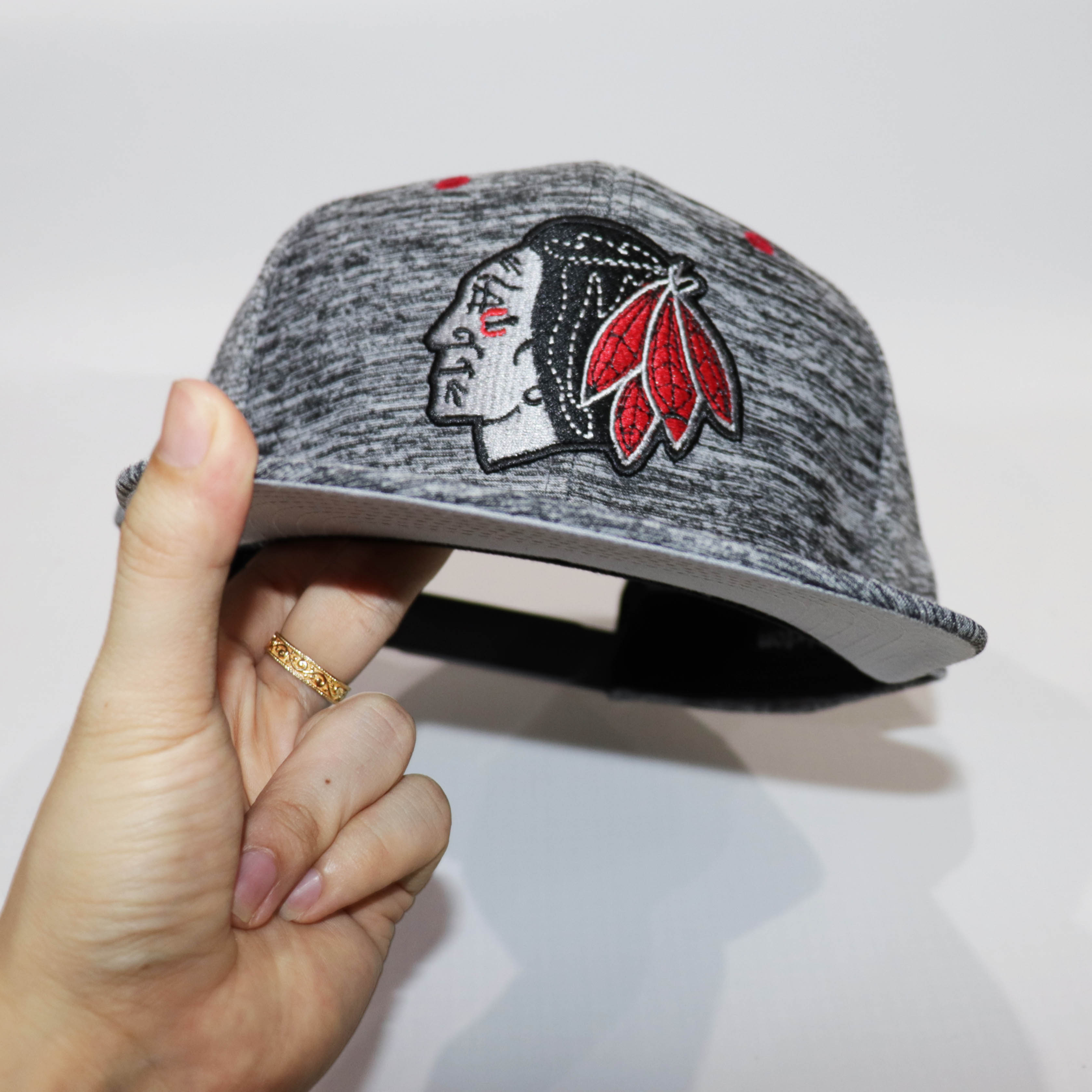 Nón Snapback Xám Thổ Dân Nam Mỹ