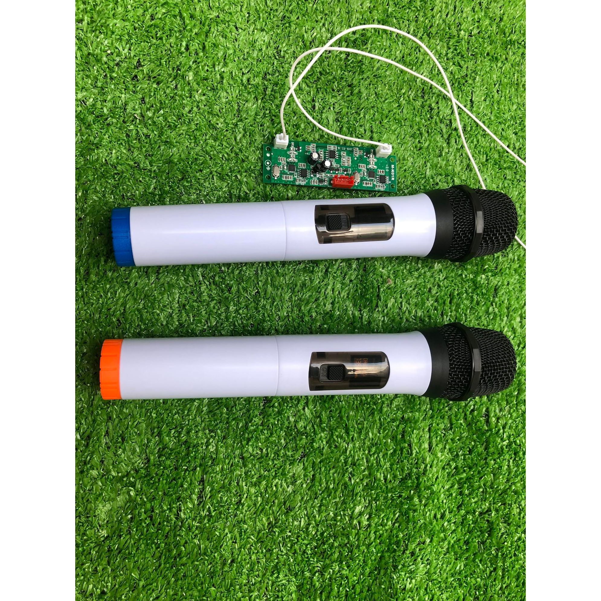 [HCM]Bộ 2 micro không dây cho loa kéo sóng UHF Wireless Microphone