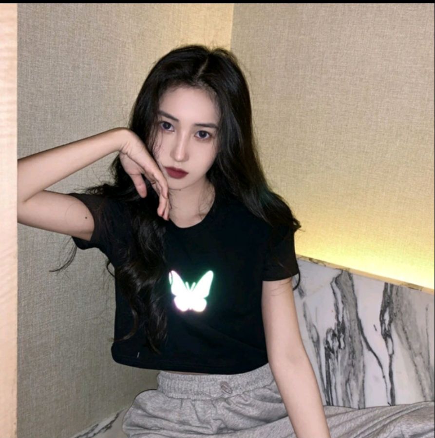 ÁO PHÔNG NỮ IN LOGO BƯỚM PHẢN QUANG CỰC XINH