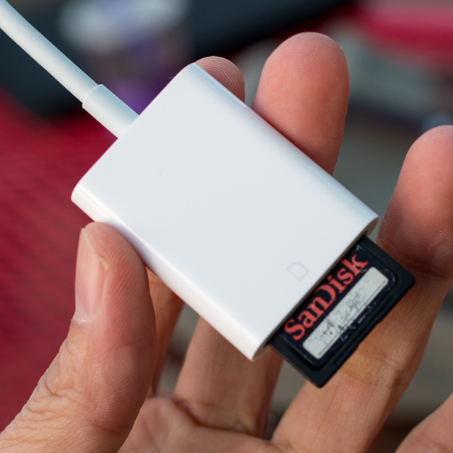Đầu đọc thẻ nhớ máy ảnh SD SDXC cho điện thoại Iphone, Ipad