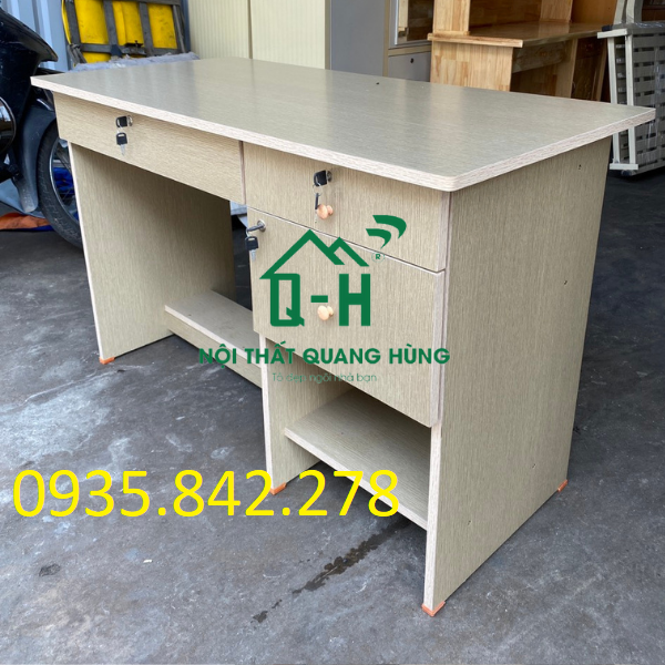 Bàn làm việc ván okal cao cấp cho văn phòng 1m2