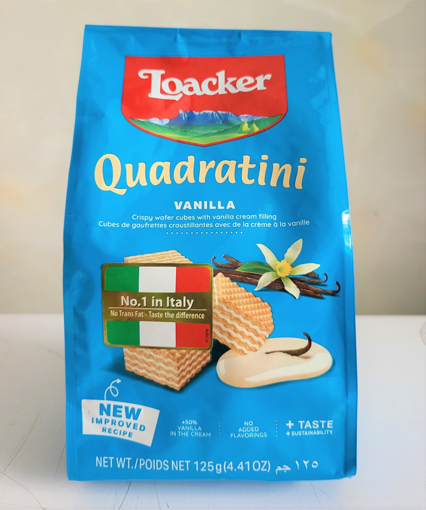 Bánh xốp dạng viên nhân kem vani loacker quadratini vanilla