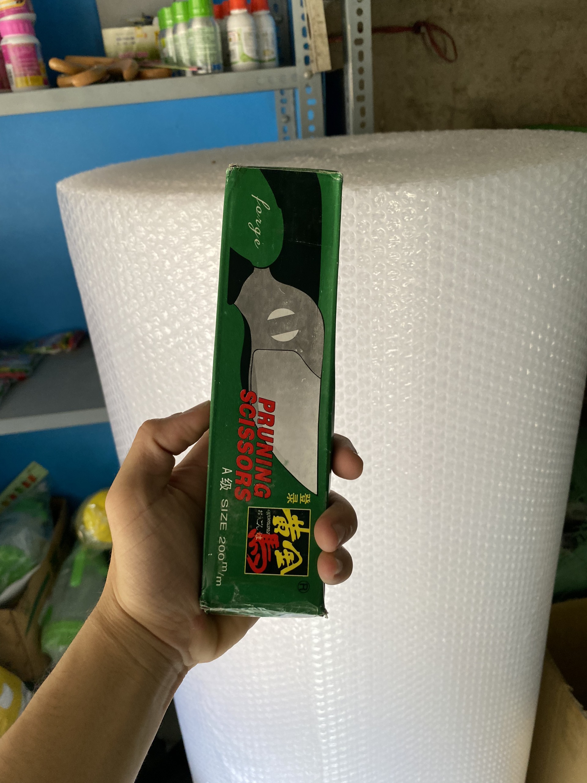 Kéo đúc đen cắt cành Nhật Bản cao cấp LV240
