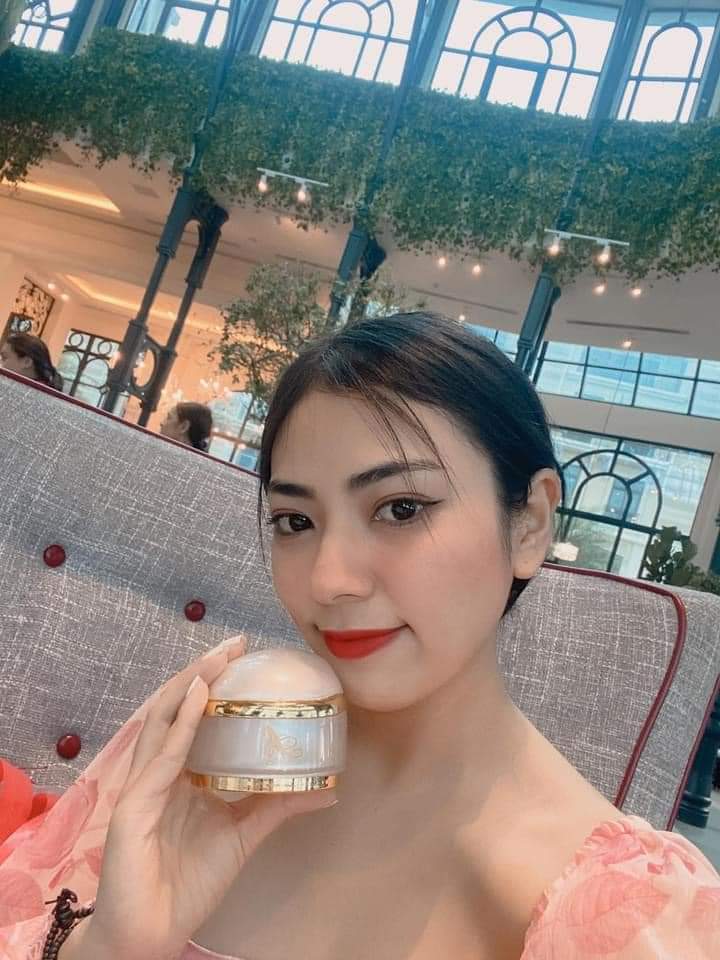 [HCM]Kem dưỡng da mặt trắng da face Pháp A Cosmetics - 50g