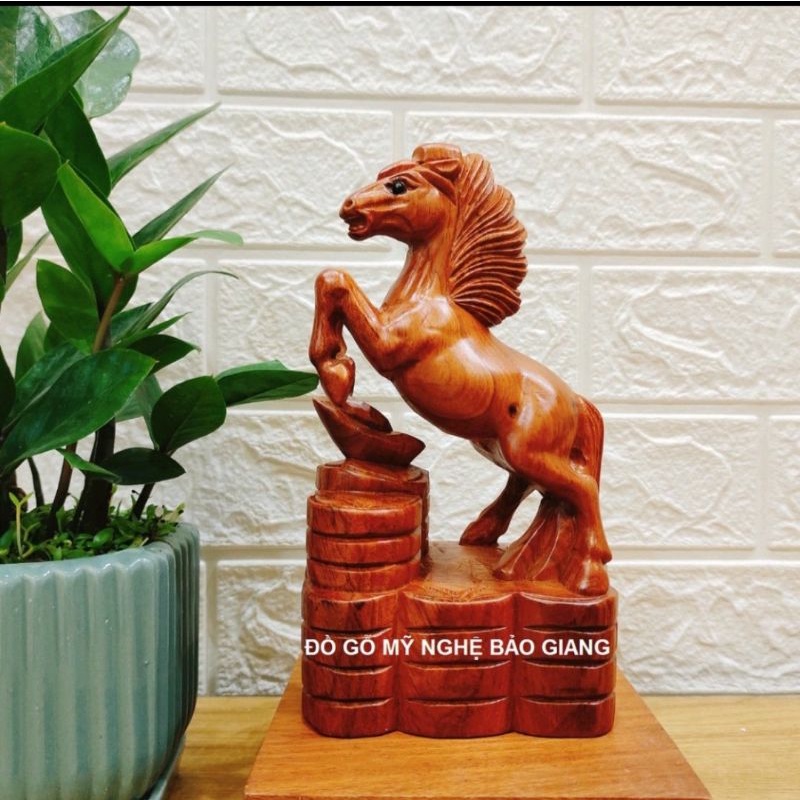 Tượng con ngựa gỗ hương 15 cm