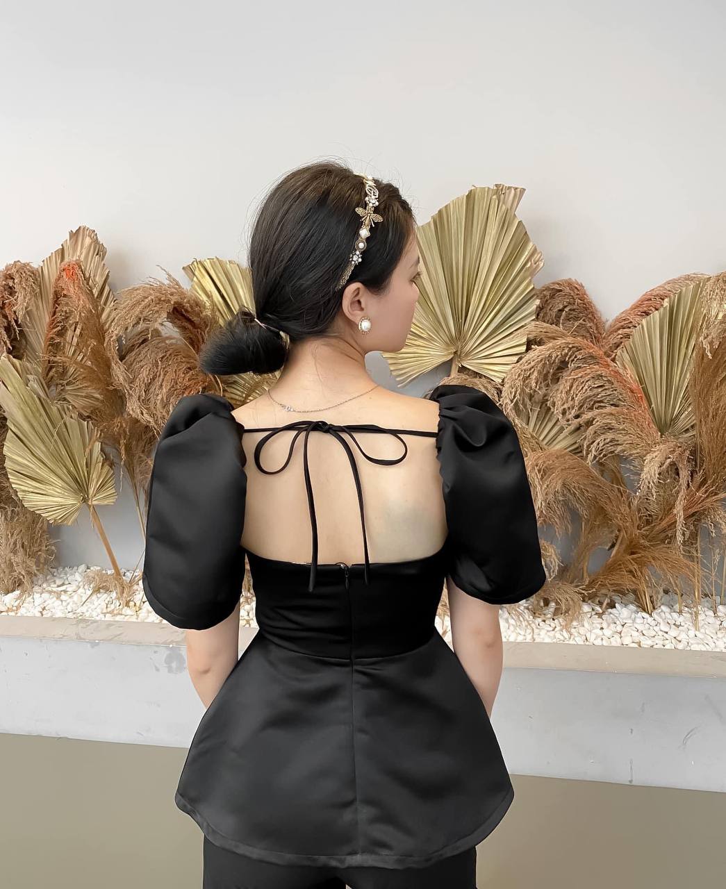 Áo Tay Phồng Chiết Eo Dáng Peplum HONY