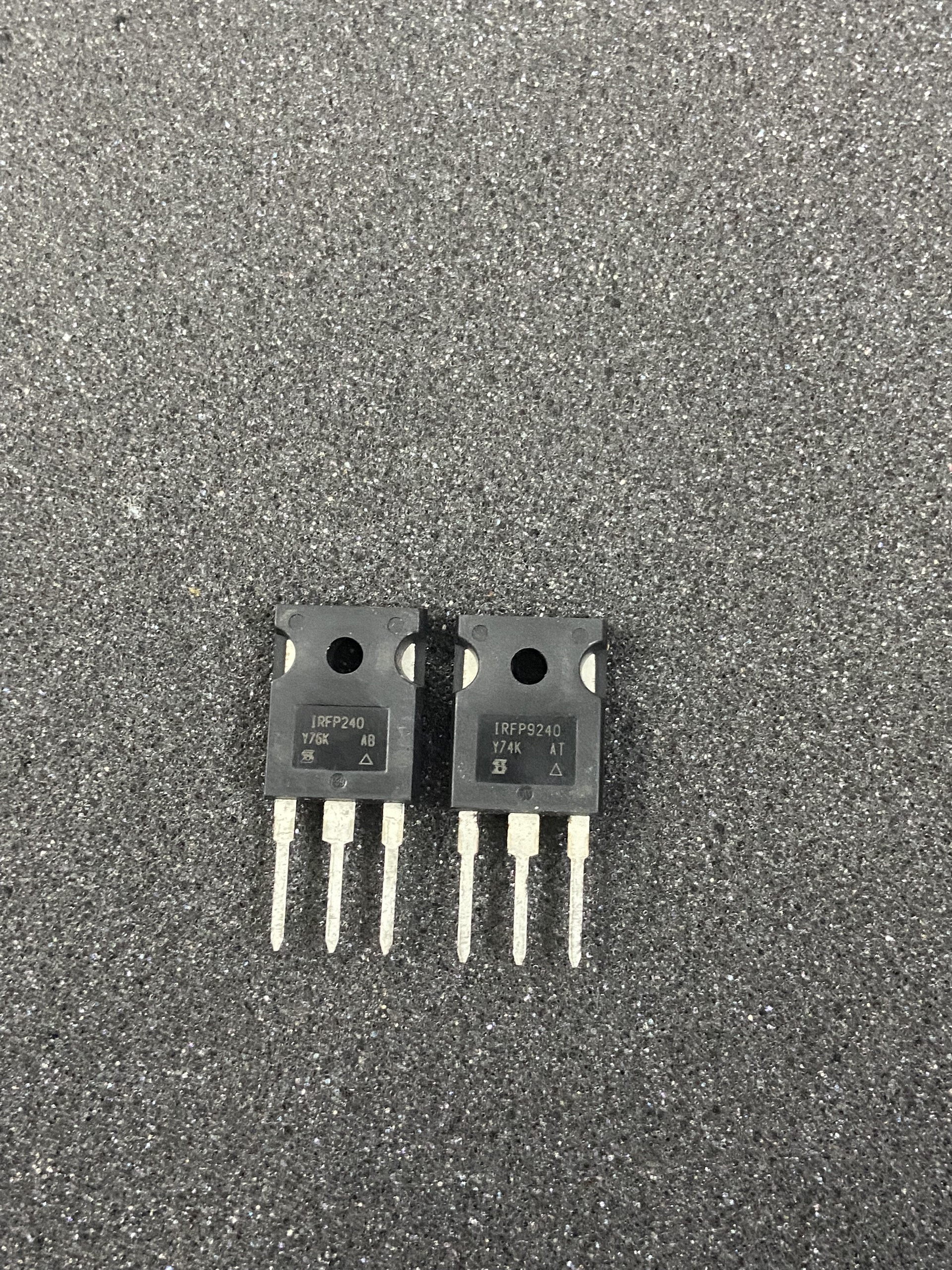 Cặp Fet IRF240-9240 sò công suất amply ( 1 cặp)