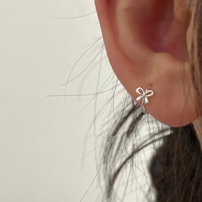 Chic%20Mini%20Bow%20Hoop%20Earrings%20Gold%20Silver%20Metal%20Girl%20Fashion%20Accessories%20-%20Image%209