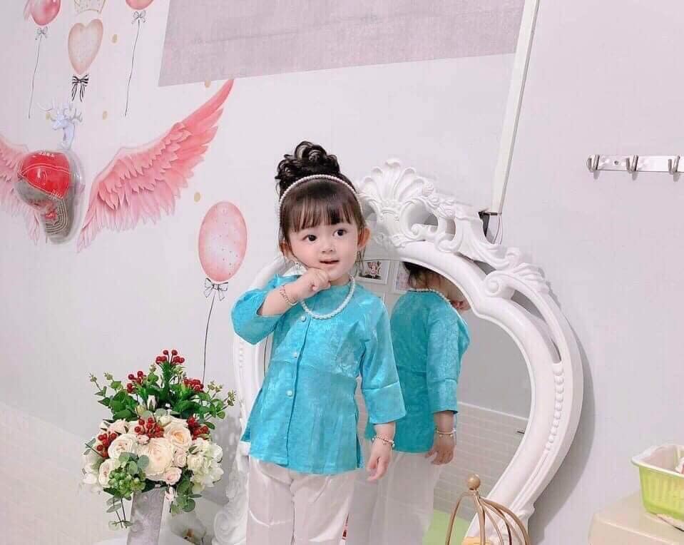 BỘ BÀ BA CƯNG XỈU CHO BÉ quần trắng