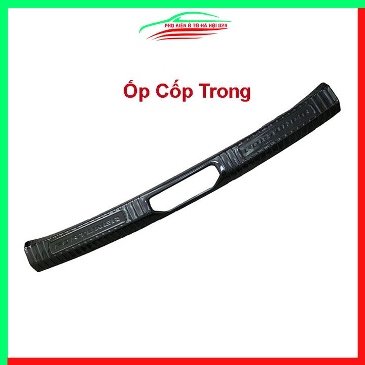 Ốp chống trầy cốp trong ngoài titan Fortuner 2017-2023 ốp dán bậc cốp chống trầy xước, trang trí xe hơi