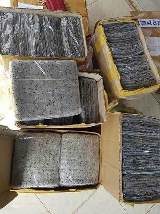 2.2kg bánh tráng mè đen phan rang -