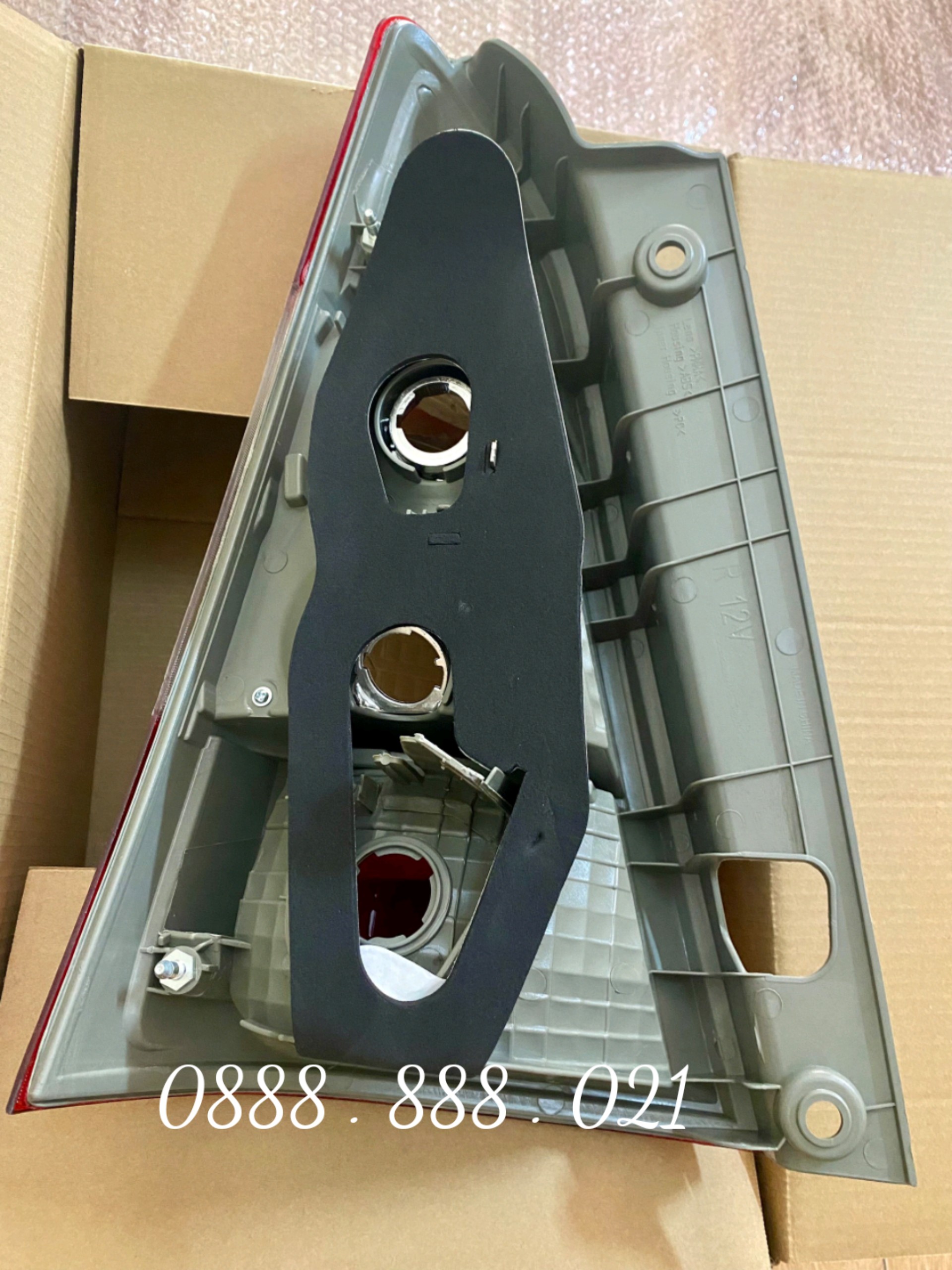 Đèn hậu Innova 12 - 14 ( giá 1 chiếc , Oem )