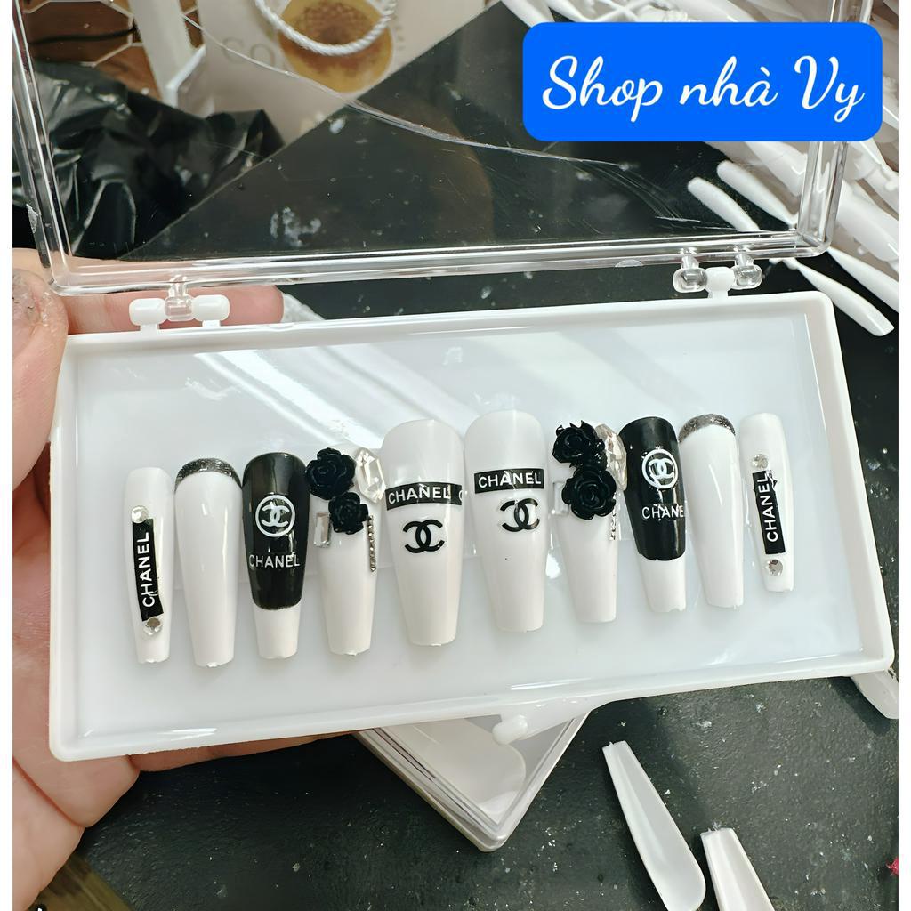Nails thiết kế 24 móng siêu sang chảnh mã 999
