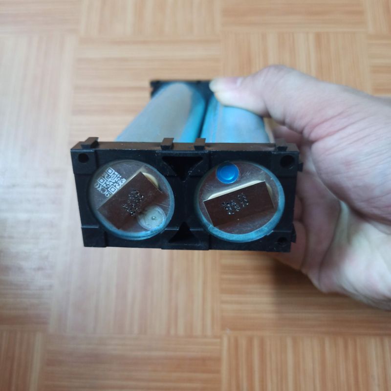 Khung nhựa cố định pin 33140 (1 khung đôi)