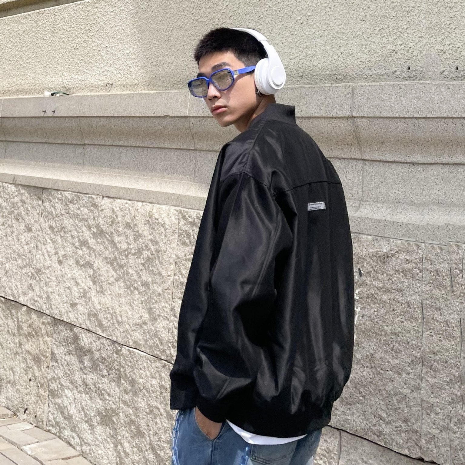 Áo khoác Bomber satin 7ZIA - Màu đen