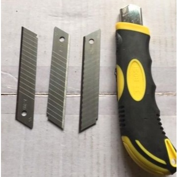 Dao rọc giấy Bosi - BS310003