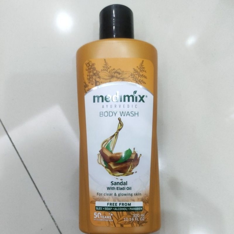 AA Sữa tắm Medimix Ấn độ 300ml.