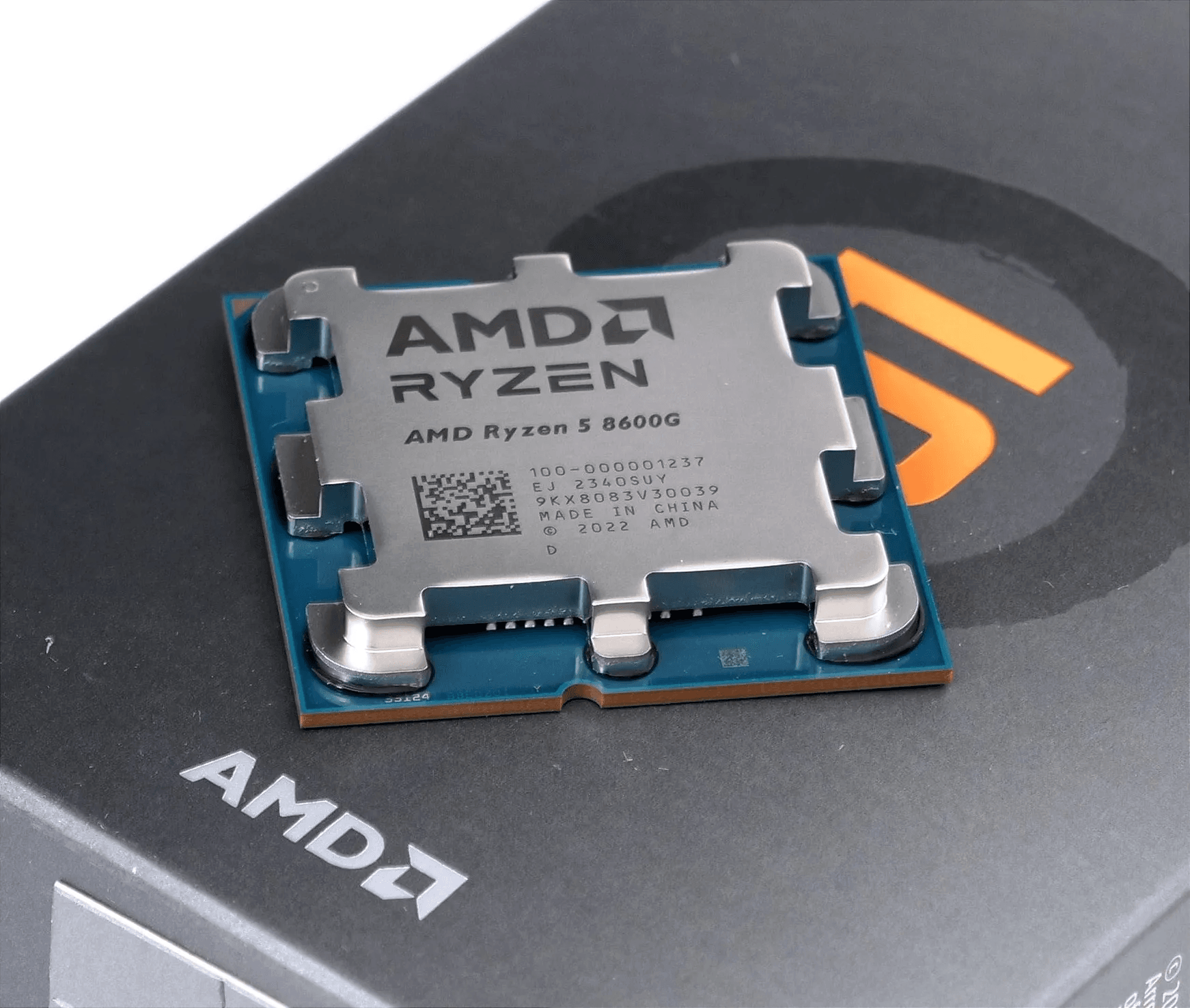 AMD Ryzen 5 8600G CPU 本体　ジャンク AMD Ryzen 5 8600G CPU ジャンク AMD Ryzen 5 8600G 4.3 GHz 6