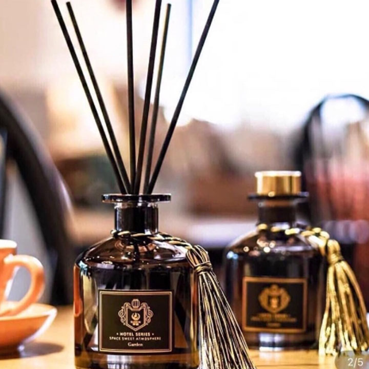 Tinh Dầu Thơm Phòng Que Gỗ Tự Khuếch Tán (CHAI ĐEN) 50mL