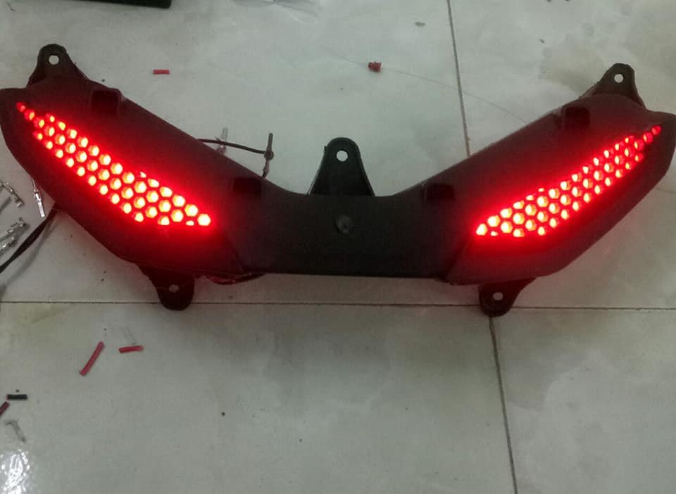 LED DEMI AUDI EXCITER 150 CÓ ĐÈN (làm hoàn chỉnh có zắc cắm như zin)