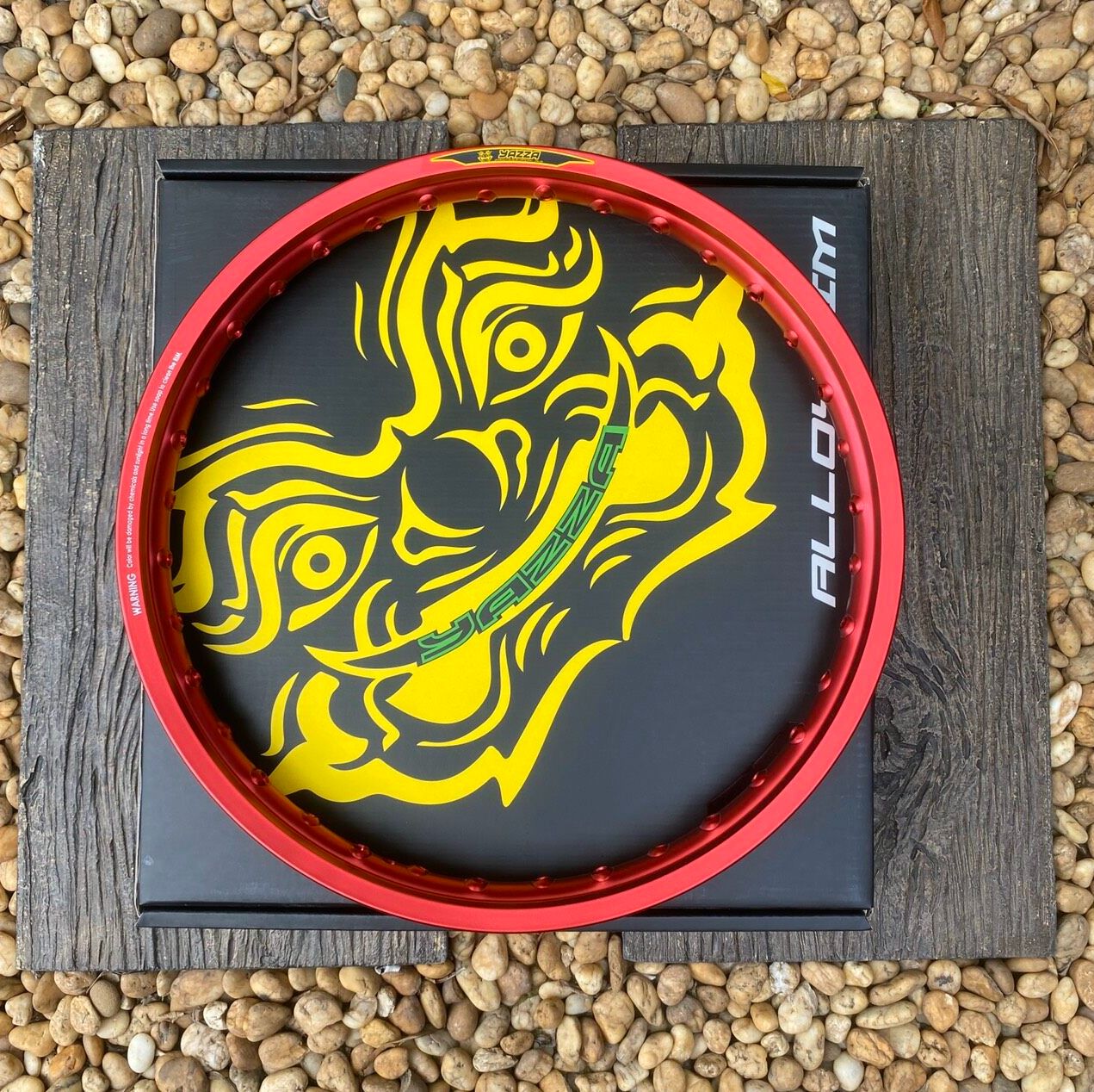 ขอบล้อ วงล้อ YAZZA ALLOY RIM ขนาด 1.4 ขอบ 17 สีแดง แพ็คคู่ 2 วง Roger