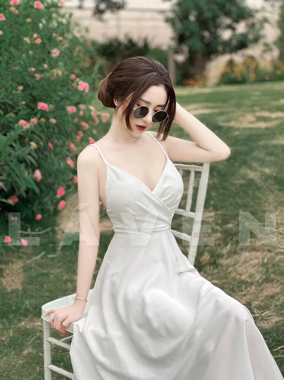 Đầm maxi 2 dây - chất liệu lụa có mút dày - thiết kế kiểu dáng hở lưng cực sexy , nhẹ nhàng