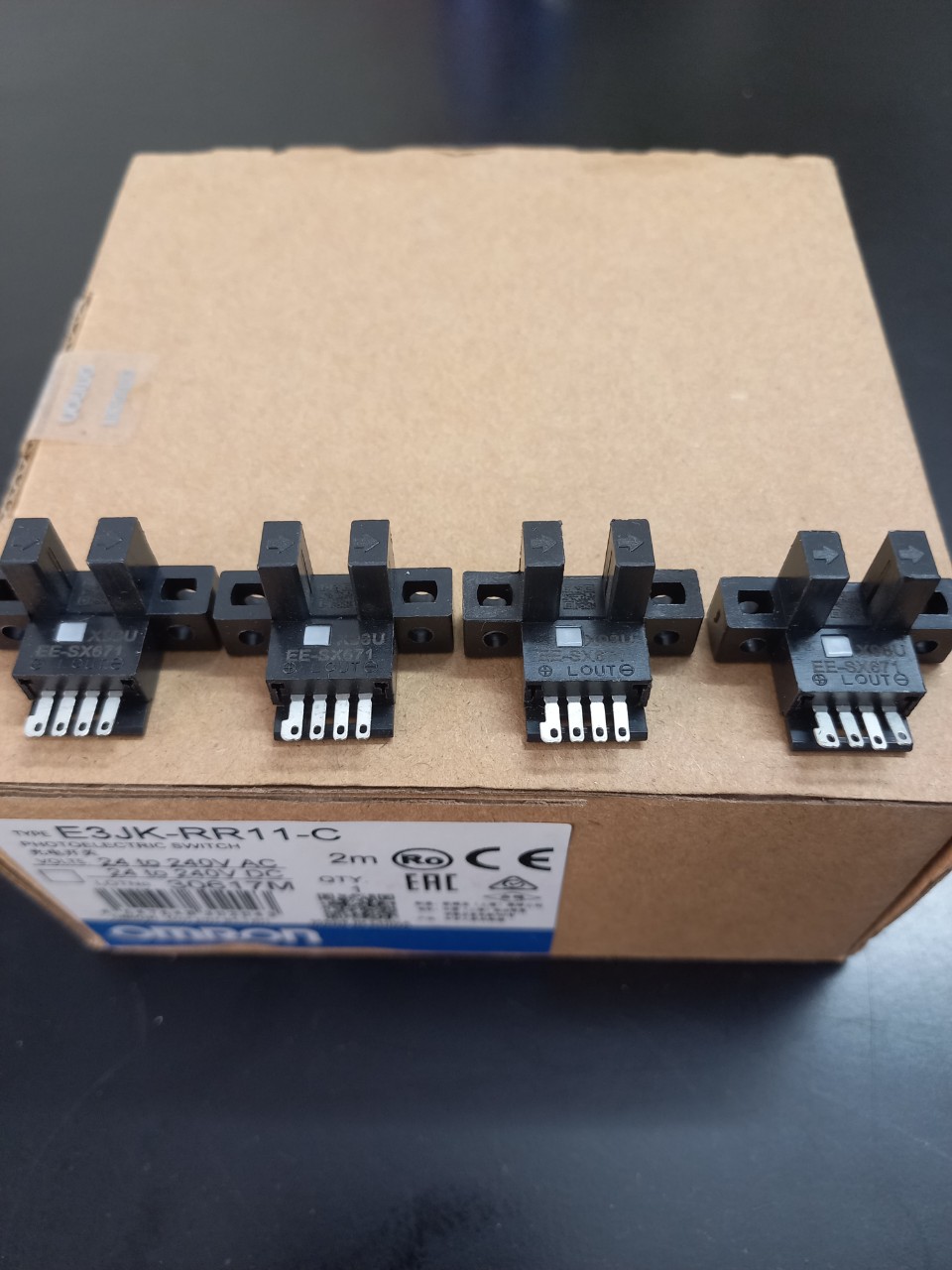 Cảm biến quang EE-SX671