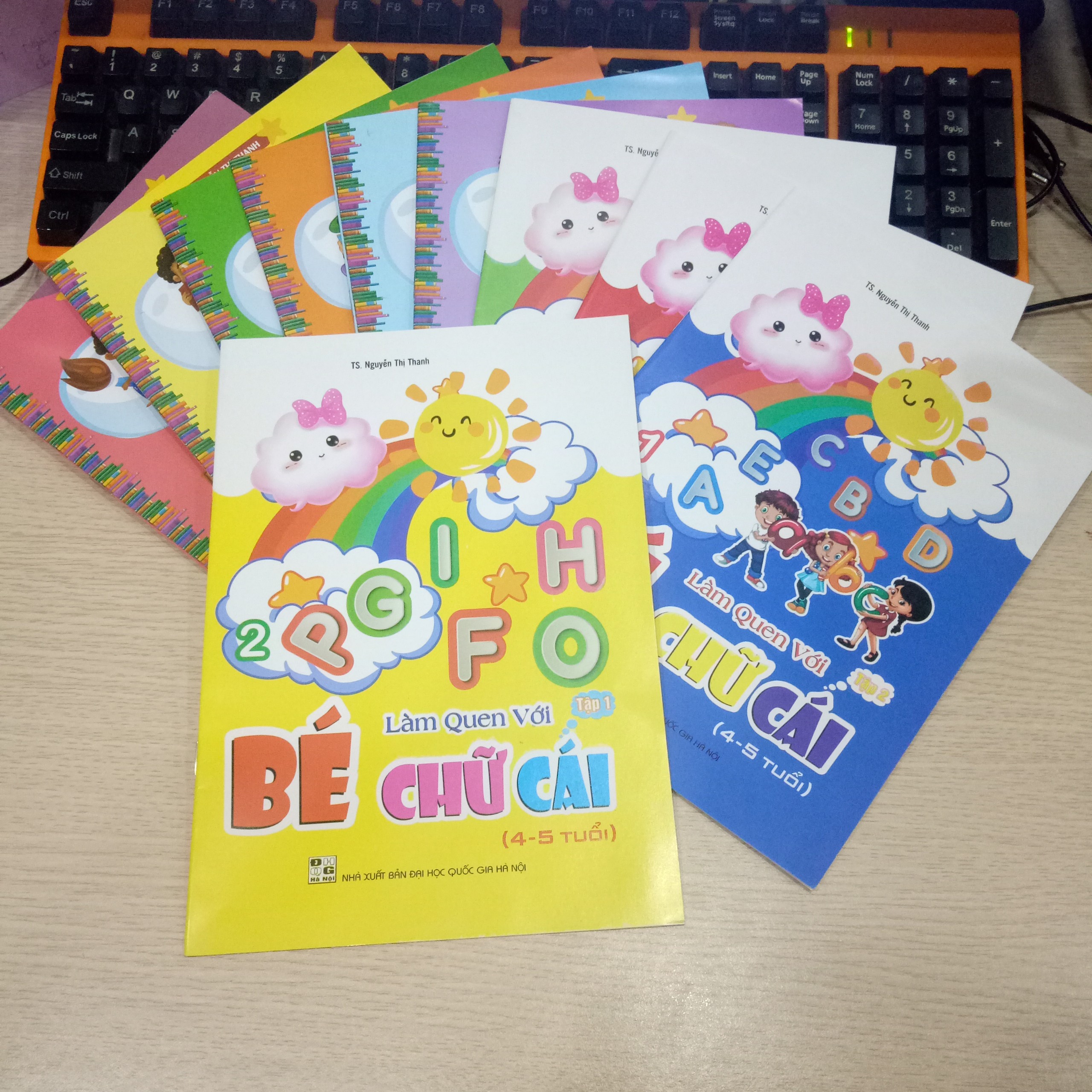 Set 10 Vở Tập Viết Tặng 2 Bút Chì, Gôm Tẩy, Gọt Chỉ -TUyển Tập Hành Trang Cho Bé Vào Lớp 1