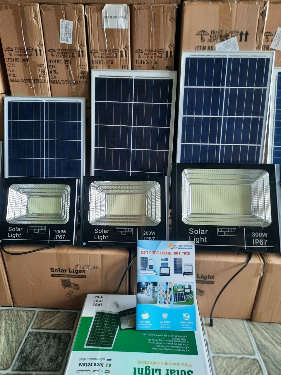 Đèn năng lượng mặt trời fa 100w