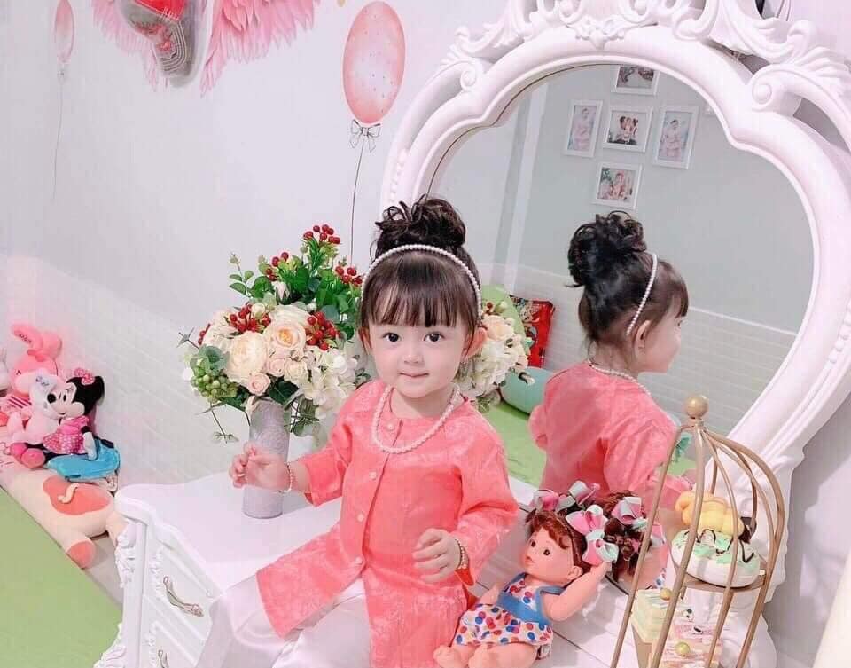 BỘ BÀ BA CƯNG XỈU CHO BÉ quần trắng