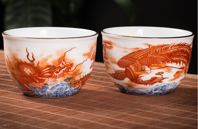 Chén trà Chủ Long Phụng sứ Cảnh Đức Trấn