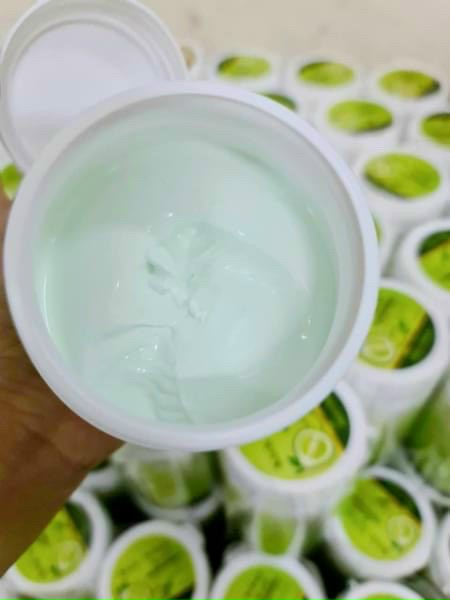KEM CỐT SỮA TINH CHẤT BƯỞI KÍCH TRẮNG DA CẤP ẨM