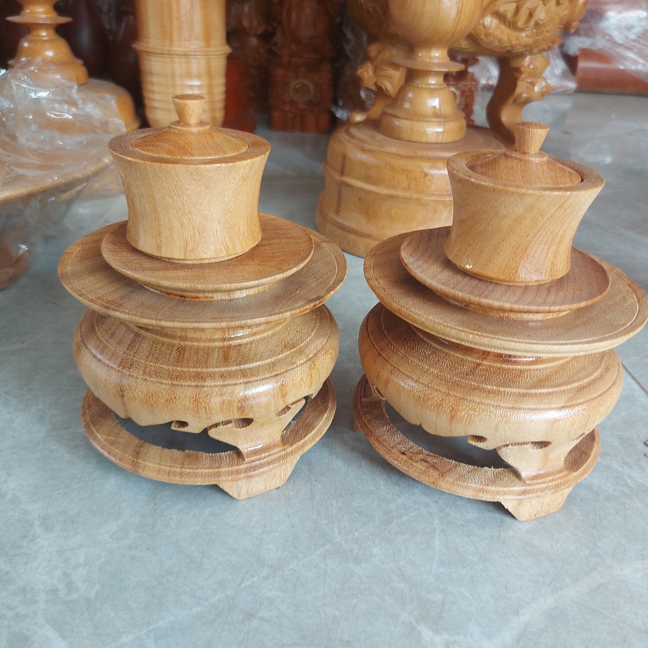 Cặp đài nước thờ cúng gỗ gõ đỏ