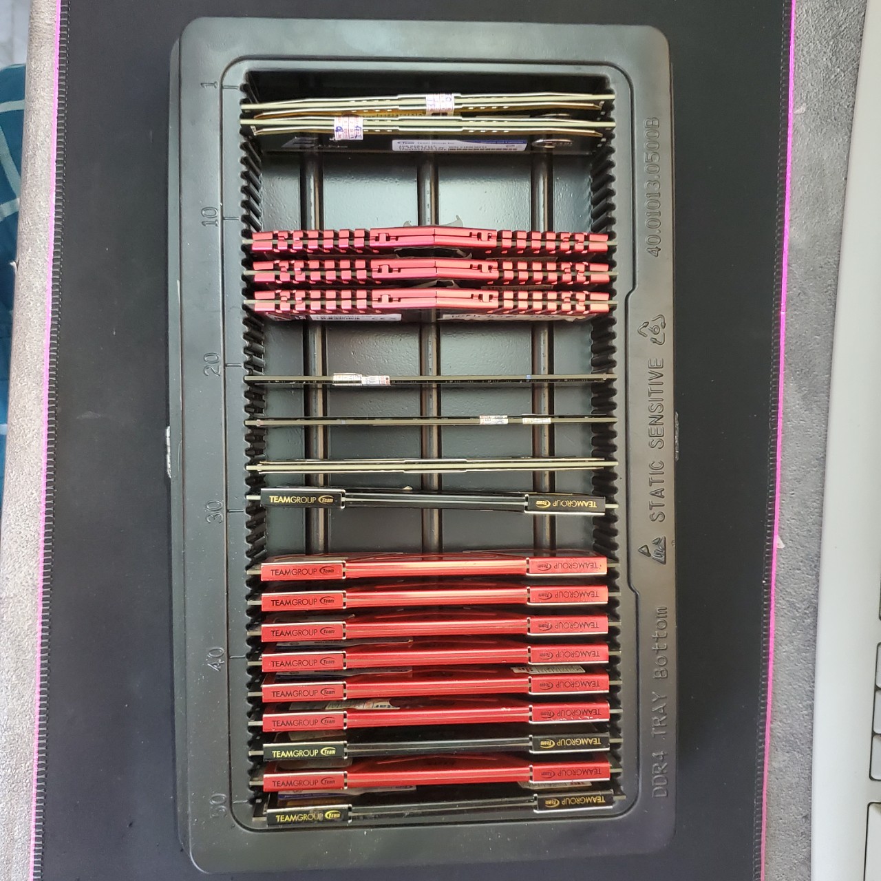 [thanh lý]Khay đựng ram PC có nắp