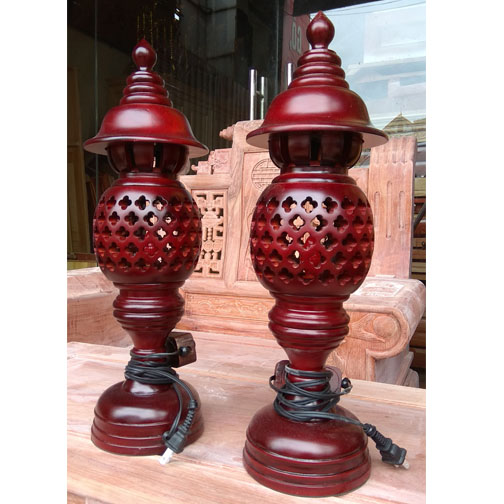 Cặp đèn thờ tổ ong gỗ xà cừ chạm tổ ong cao 36cm