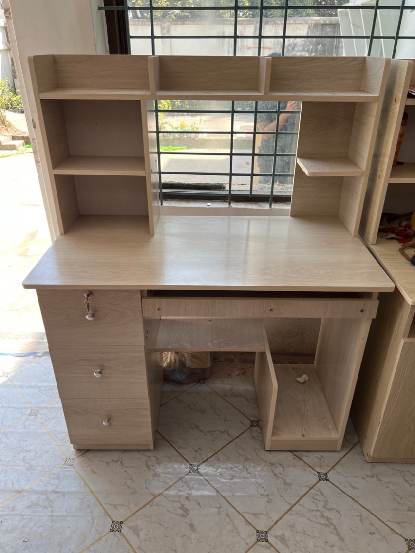Computer%20Table%20Desktop%20Table%20Reading%20Table%20Length%2042inch%20Height%2054inch%20Depth%2020inch%20-%20Image%203