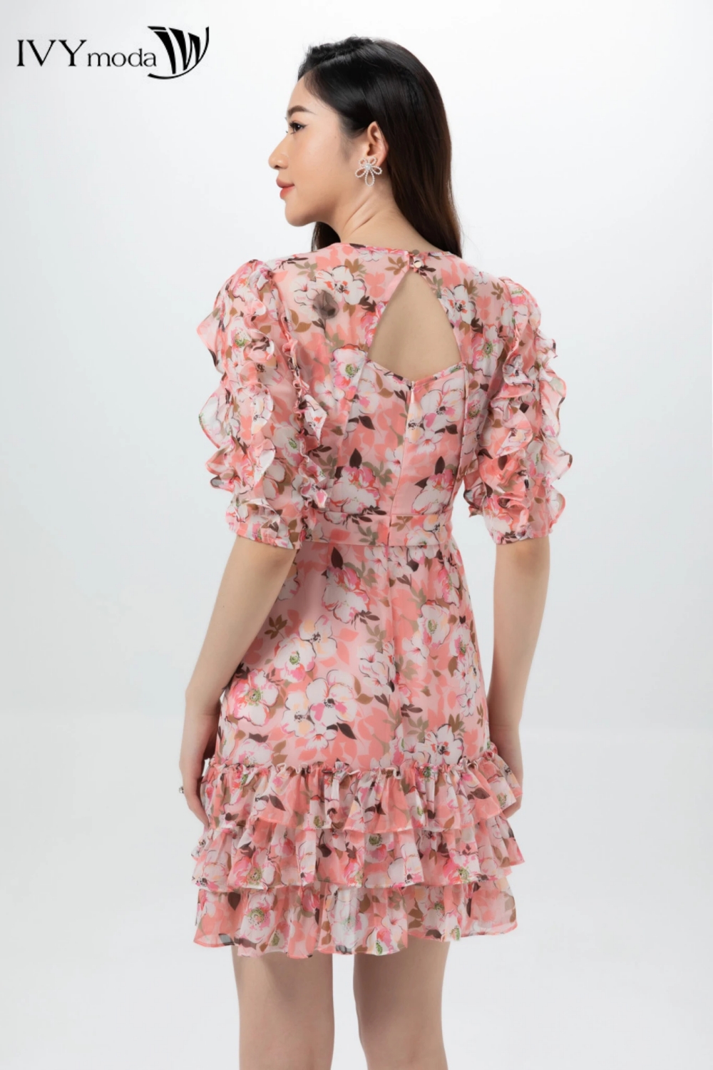 Đầm lụa nhấn bèo quyến rũ IVY moda MS 48B8776