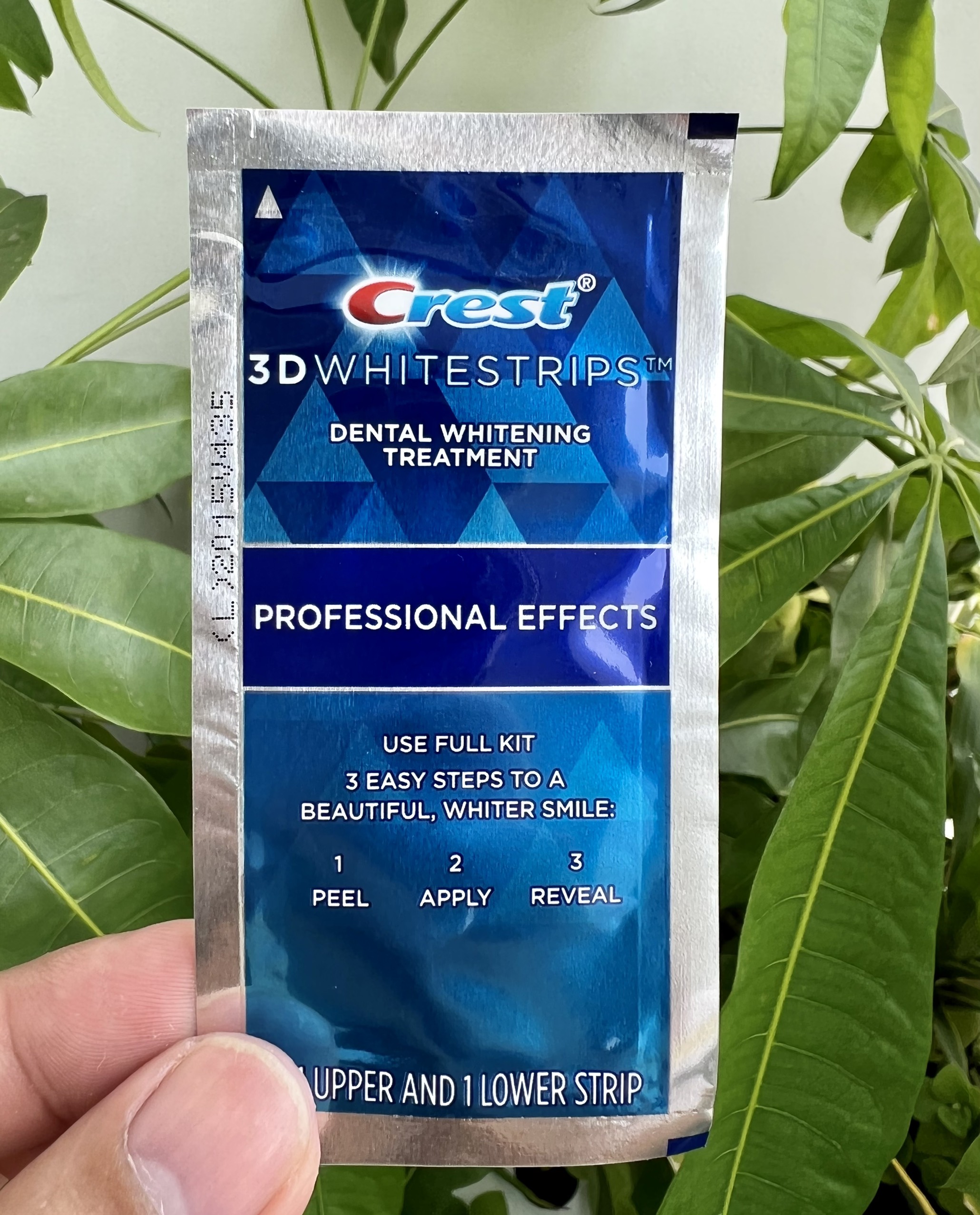 Miếng dán trắng răng Crest 3D Whitestrips/ Mỹ