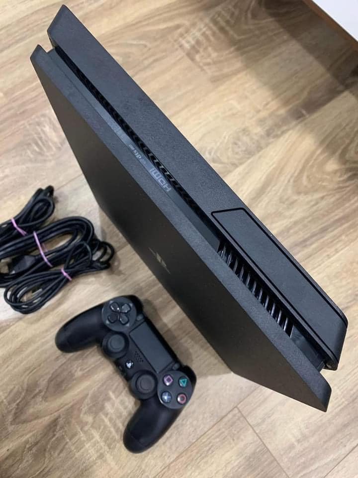 Máy PS4 Slim 1TB đã "hack" full game fw 9.0 kèm USB
