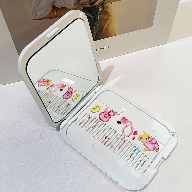 Sanrio%20Cute%20Pink%20Hello%20Kitty%20Folding%20Clamshell%20Mirror%20Makeup%20Mirror%20With%20Comb%20BANGCHEN%20-%20Image%204